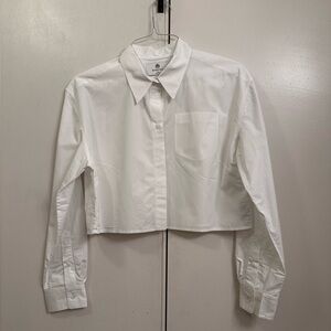 Women’s medium Aritzia cropped white button down